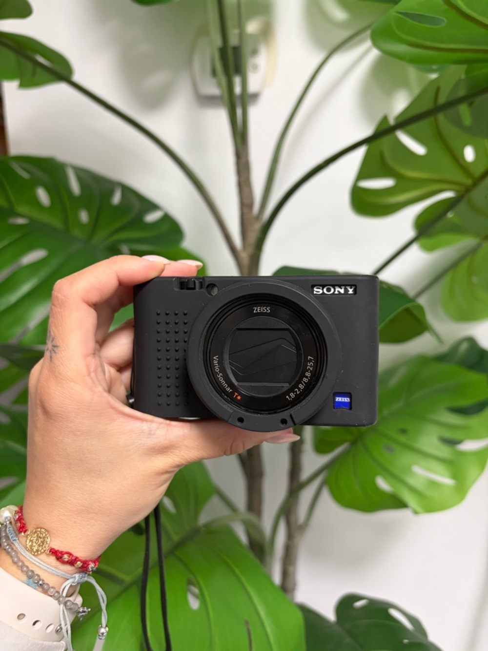 Sony RX100 III Black Compact Point-and-Shoot camera
